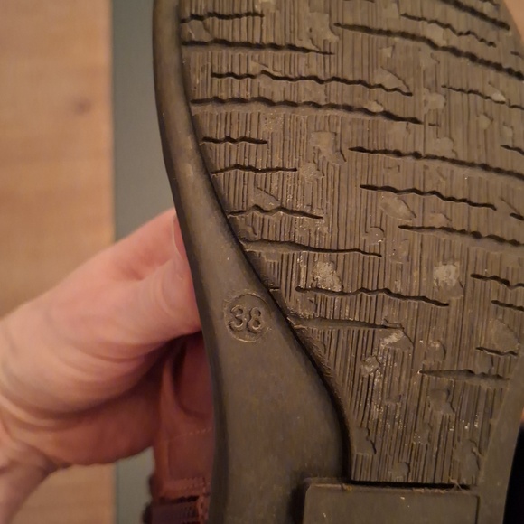 Miz Mooz Brown Leather Ruched Zip-up "Pleasant" Ankle Boots (EU 38/US 7.5-8) - Picture 8 of 8